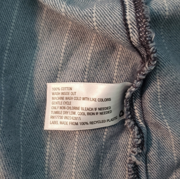 Blazer - Picture 3 of 4